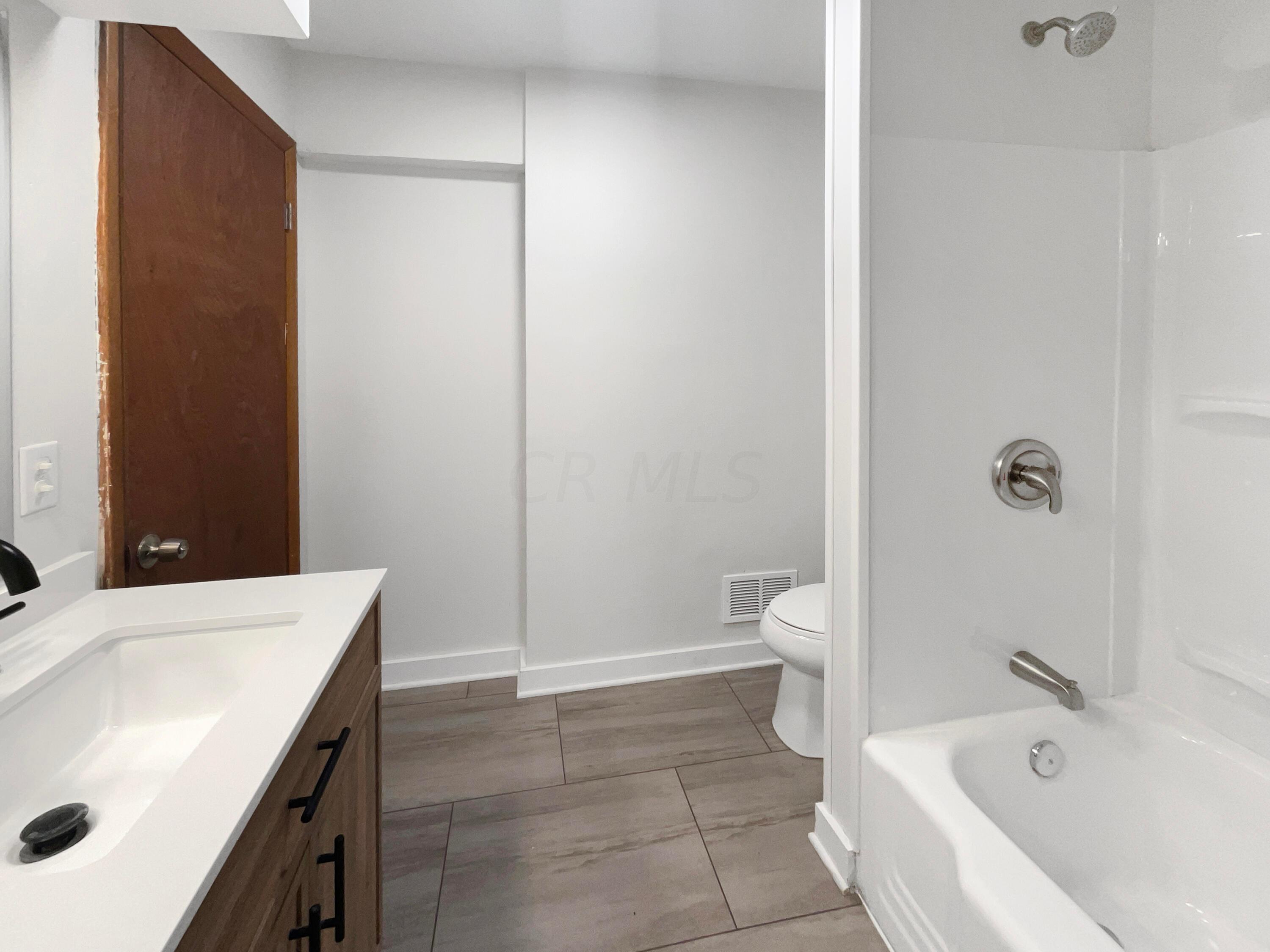 1231 Medford Road Columbus, OH 43209 - Photo 17 of 26 listing_13