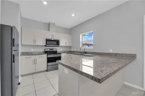 $925 | 3811 Paola Street, Unit 3, Edinburg, TX 78541