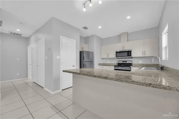 $925 | 3811 Paola Street, Unit 3, Edinburg, TX 78541