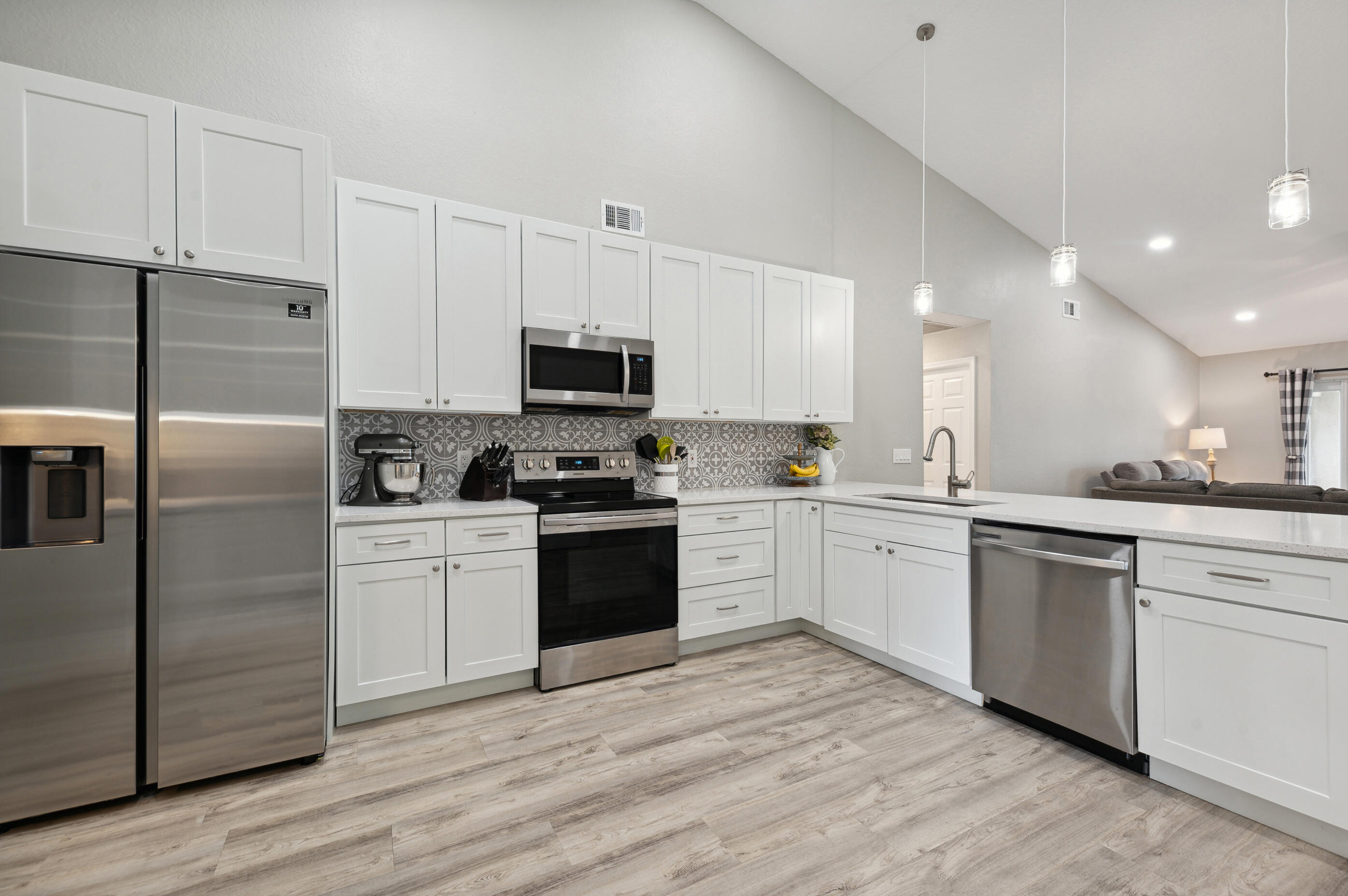 18291 Clear Brook Circle Boca Raton, FL 33498 - Photo 4 of 16 05