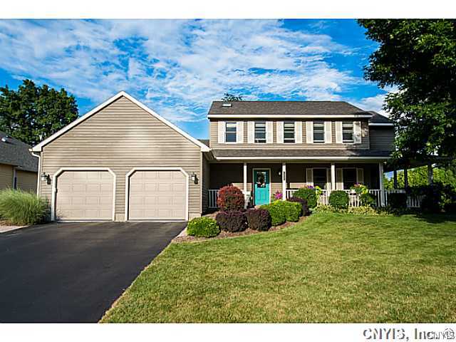 5805 Innsbruck Road Manlius, NY 13057 - Photo 1 of 1 Exterior Front Front view of home showing wrap-aro