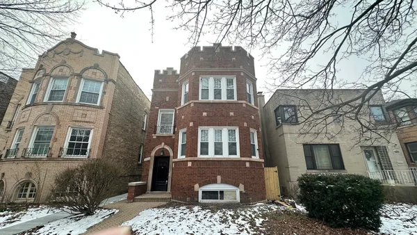 $2,000 | 5848 North Whipple Street, Unit G, Chicago, IL 60659