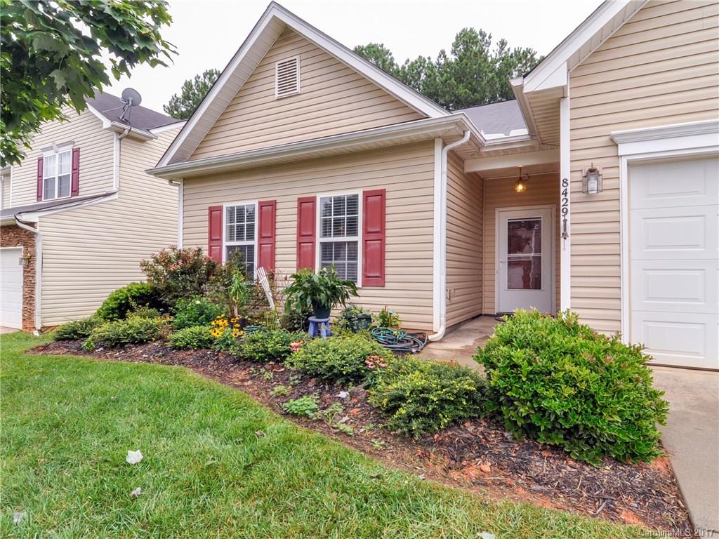 8429 Newfane Road Charlotte, NC 28269 - Photo 2 of 24