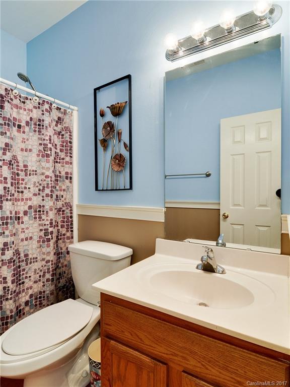 8429 Newfane Road Charlotte, NC 28269 - Photo 12 of 24