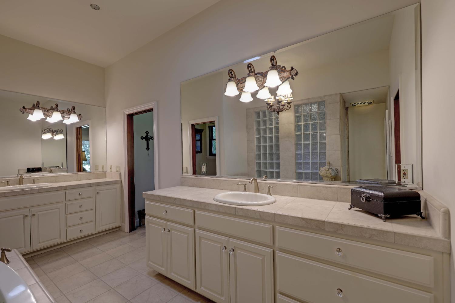 11208 Ridge Road Nevada City, CA 95959 - Photo 22 of 45