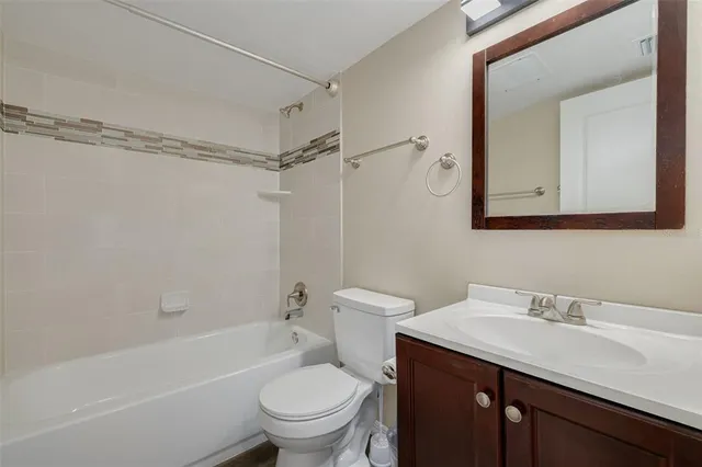 $1,800 | 2808 West Azeele Street, Unit 117, Tampa, FL 33609