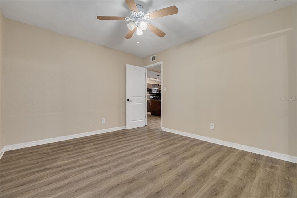 2808 West Azeele Street, Unit 117 Tampa, FL 33609 - Photo 13 of 16