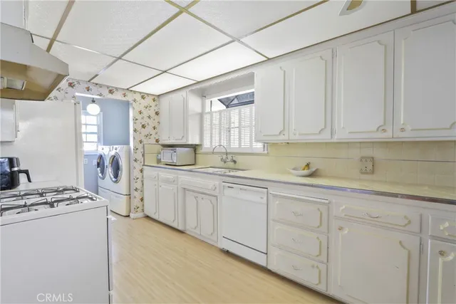 $989,900 | 8003 Elden Avenue, Whittier, CA 90602