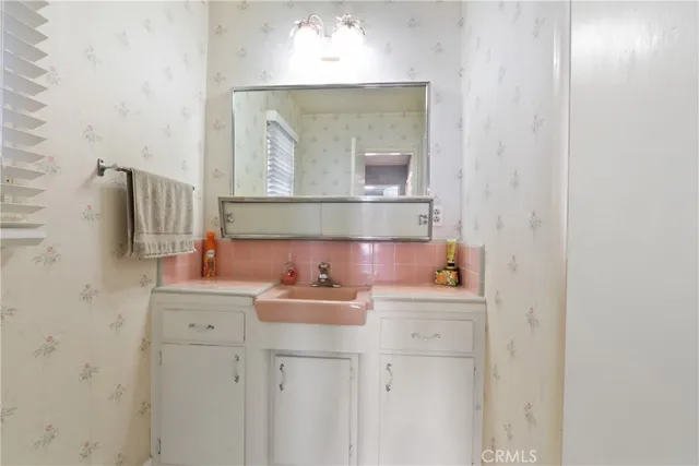 $989,900 | 8003 Elden Avenue, Whittier, CA 90602