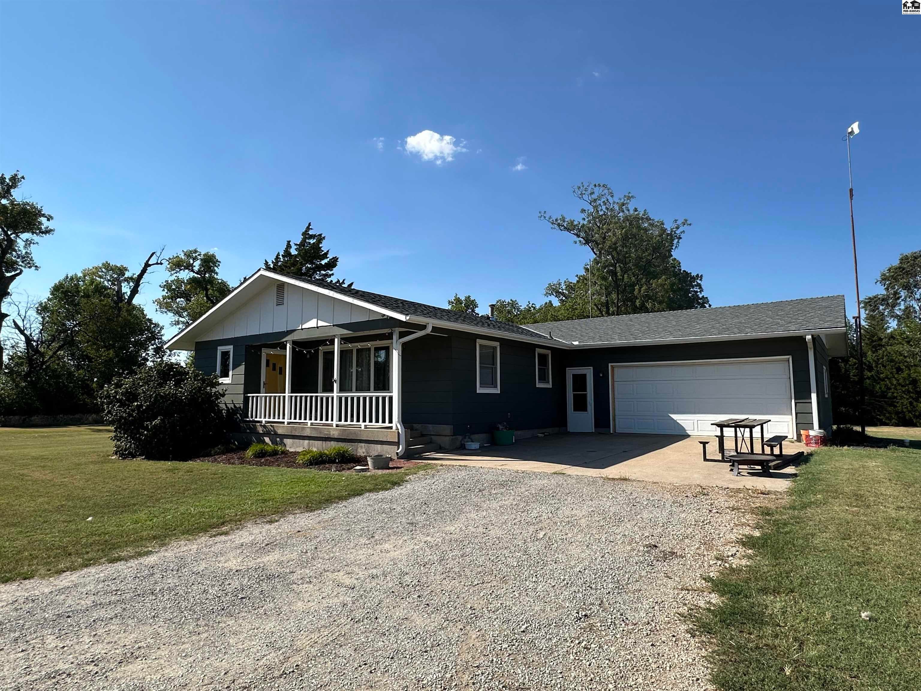 914 Sioux Road Lindsborg, KS 67456 - Photo 1 of 32 Gallery Image 1