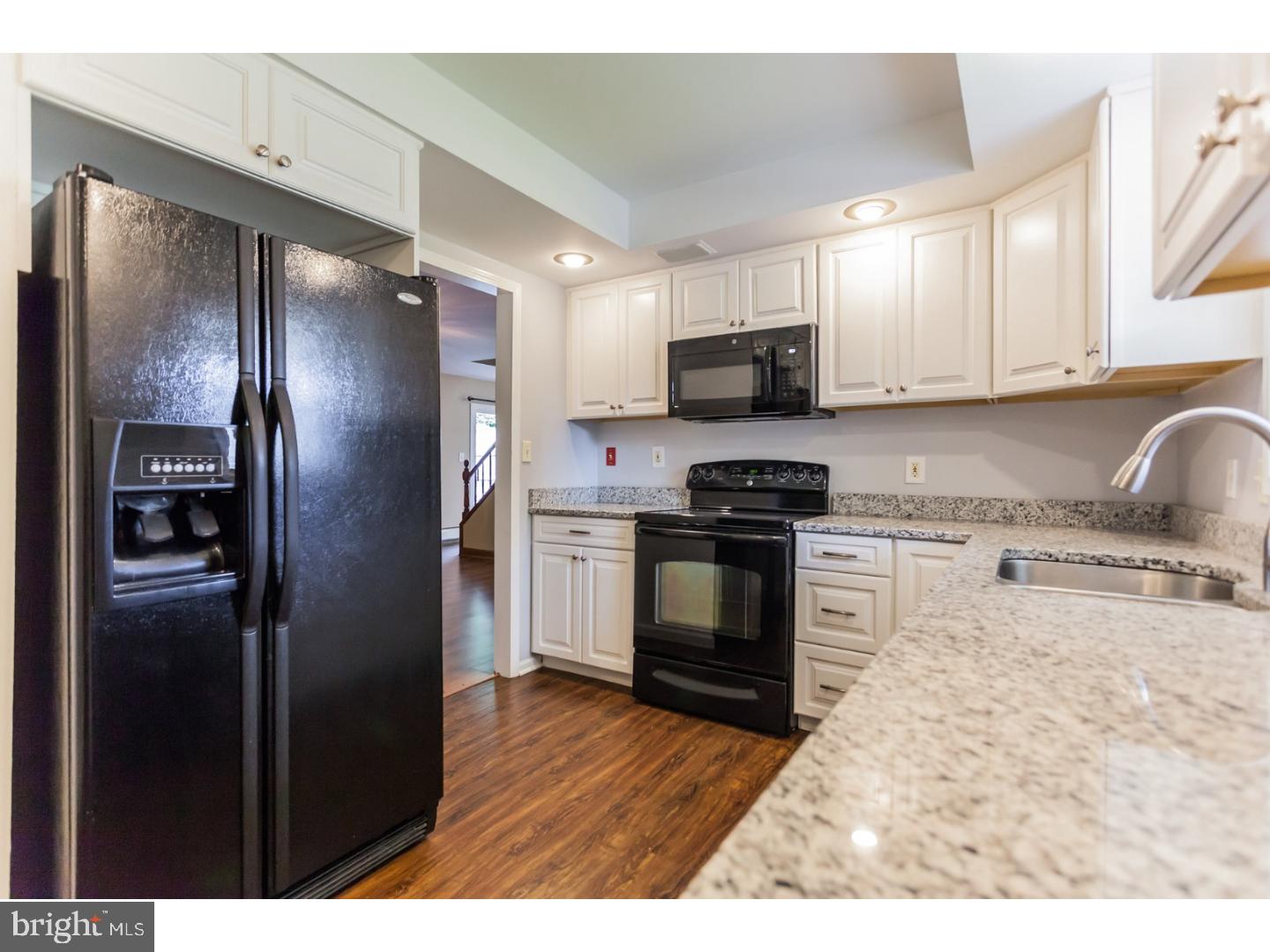 39 Gingerbush Road Levittown, PA 19057 - Photo 5 of 25 Gallery Image 5