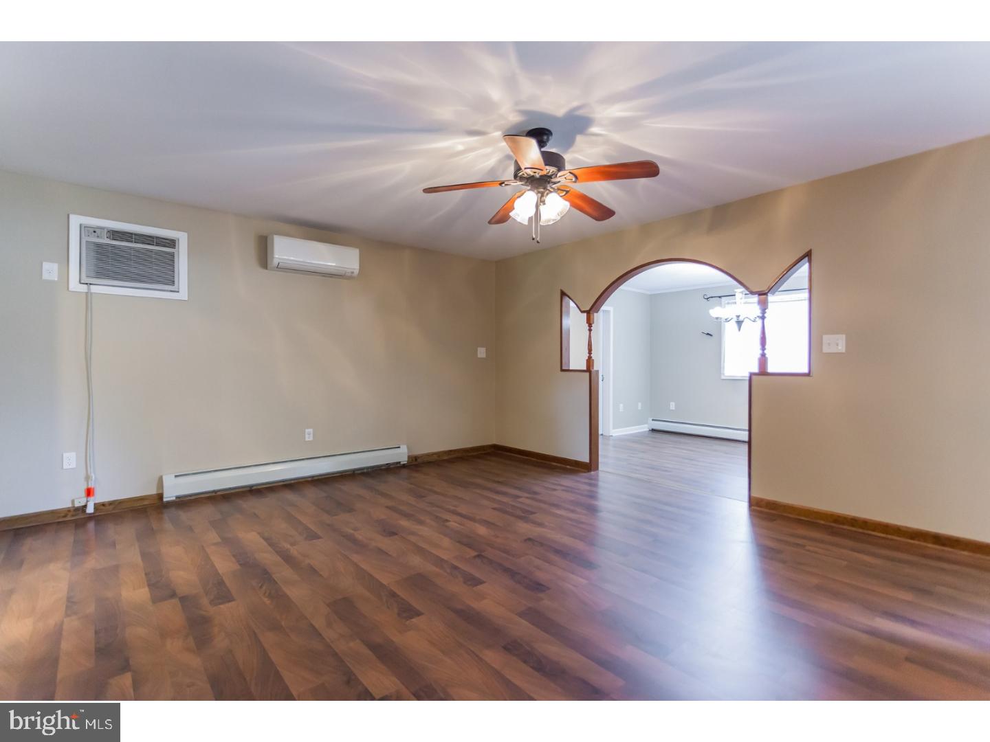 39 Gingerbush Road Levittown, PA 19057 - Photo 8 of 25 Gallery Image 8