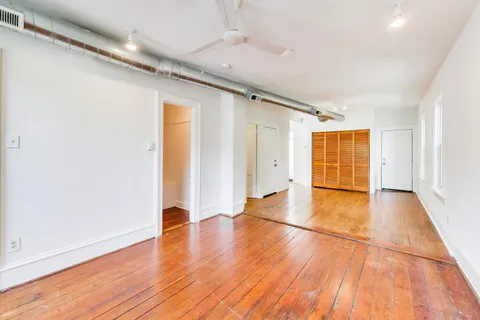 $1,350 | 812 West 19th Street, Unit 2F, Chicago, IL 60608