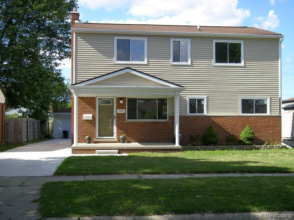 17925 Rainbow Road Fraser, MI 48026 - Photo 1 of 11 P1010252.jpg