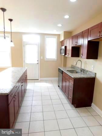 3571 Juneway Baltimore, MD 21213 - Photo 8 of 30 Bright Airy Kitchen