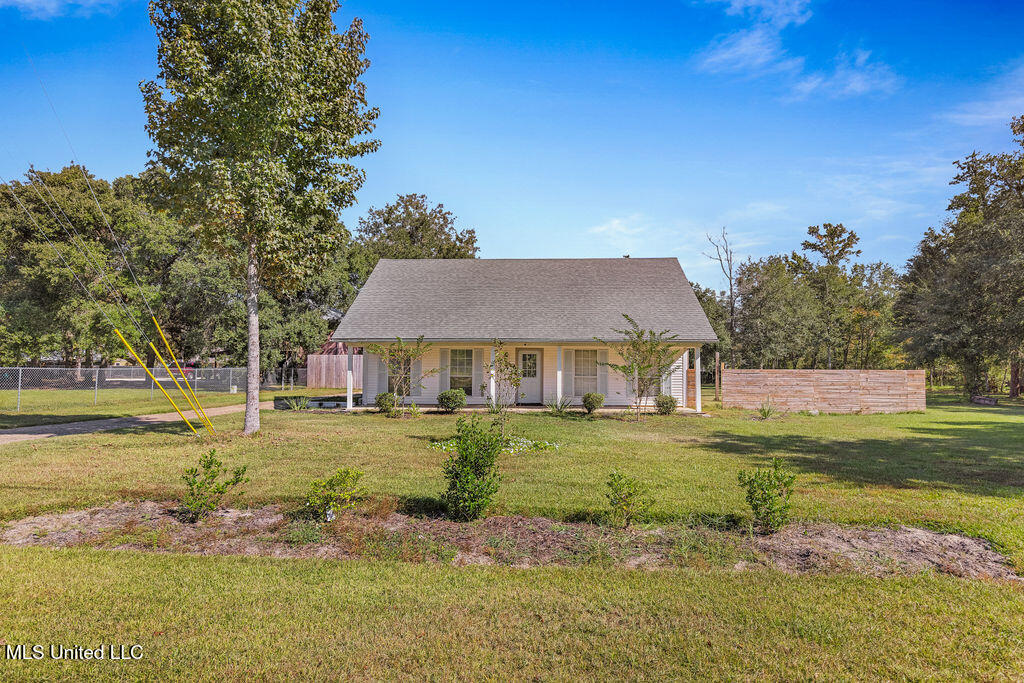 10460 Shorecrest Road Biloxi, MS 39532 - Photo 1 of 31 10460ShorecrestRd-5
