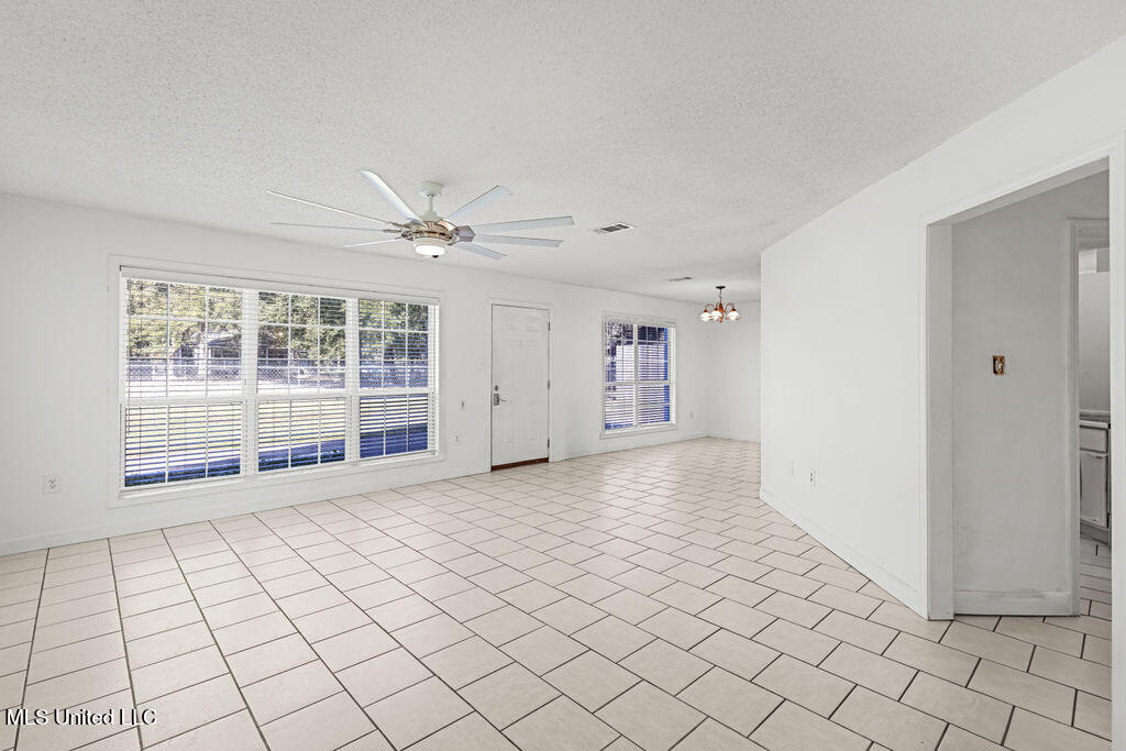 10460 Shorecrest Road Biloxi, MS 39532 - Photo 6 of 31 10460ShorecrestRd-10