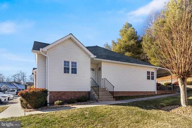 $330,000 | 211 Westlake Boulevard, Prince Frederick, MD 20678