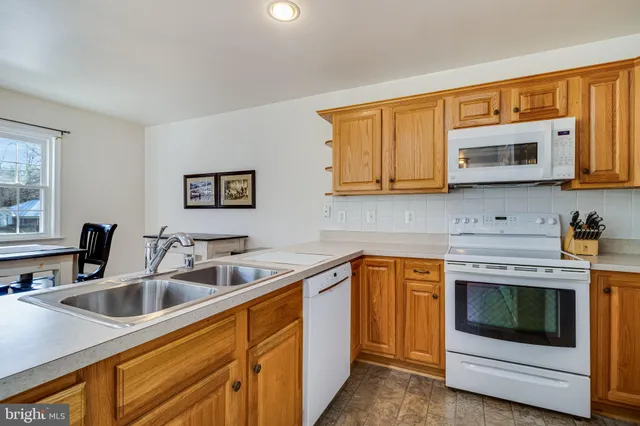 $330,000 | 211 Westlake Boulevard, Prince Frederick, MD 20678