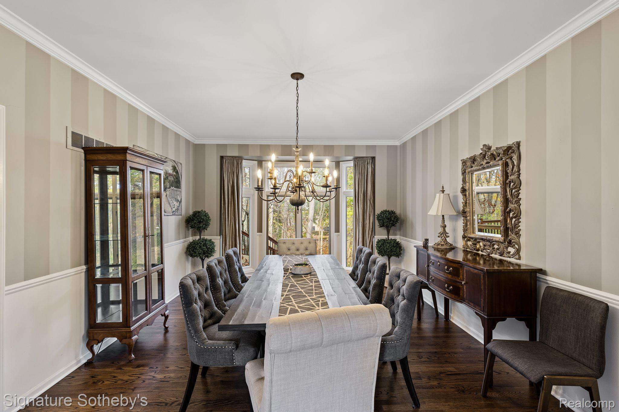 1640 Wakefield Court Rochester, MI 48306 - Photo 4 of 35 Gallery Image 4