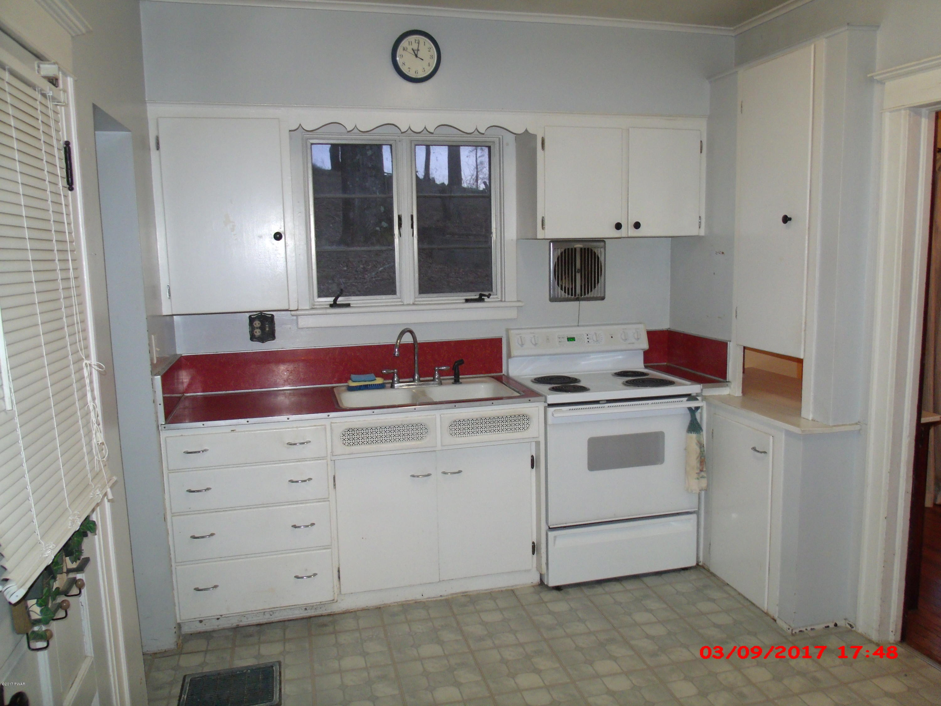 214 Ridge Street Honesdale, PA 18431 - Photo 6 of 14
