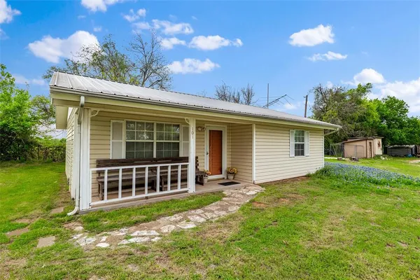 $144,990 | 101 South Frio Court, Weatherford, TX 76087