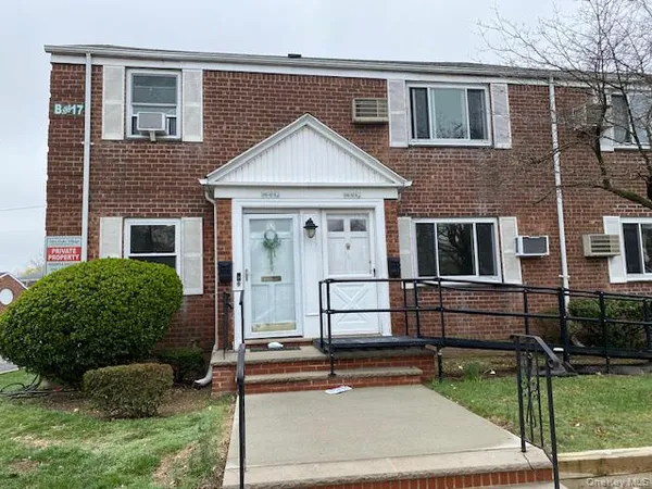 $374,900 | 245-52 76th Avenue, Unit C1 | Glen Oaks