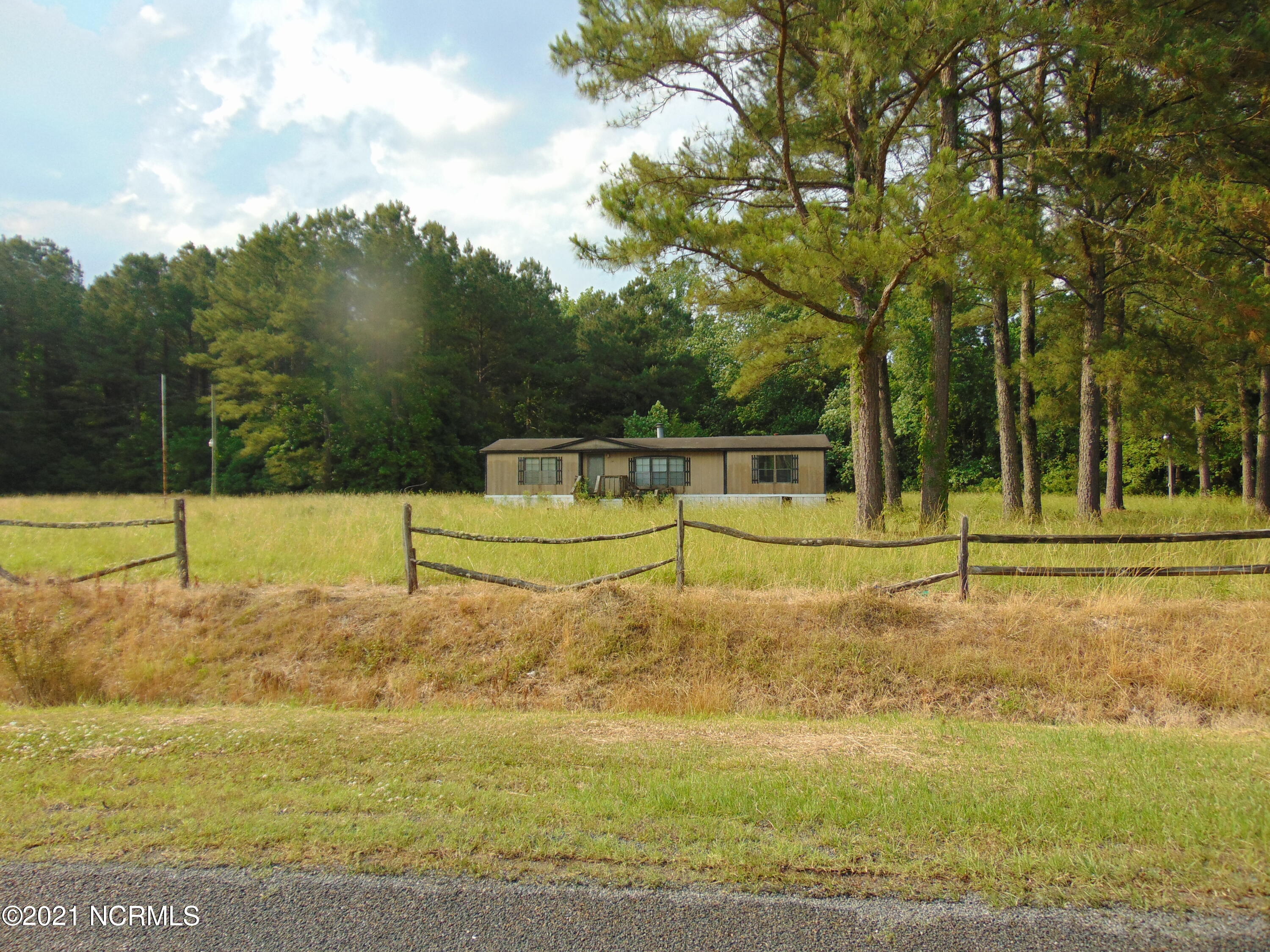 400 Labor Camp Road Edward, NC 27821 - Photo 2 of 6 2021_0320Kinney0163