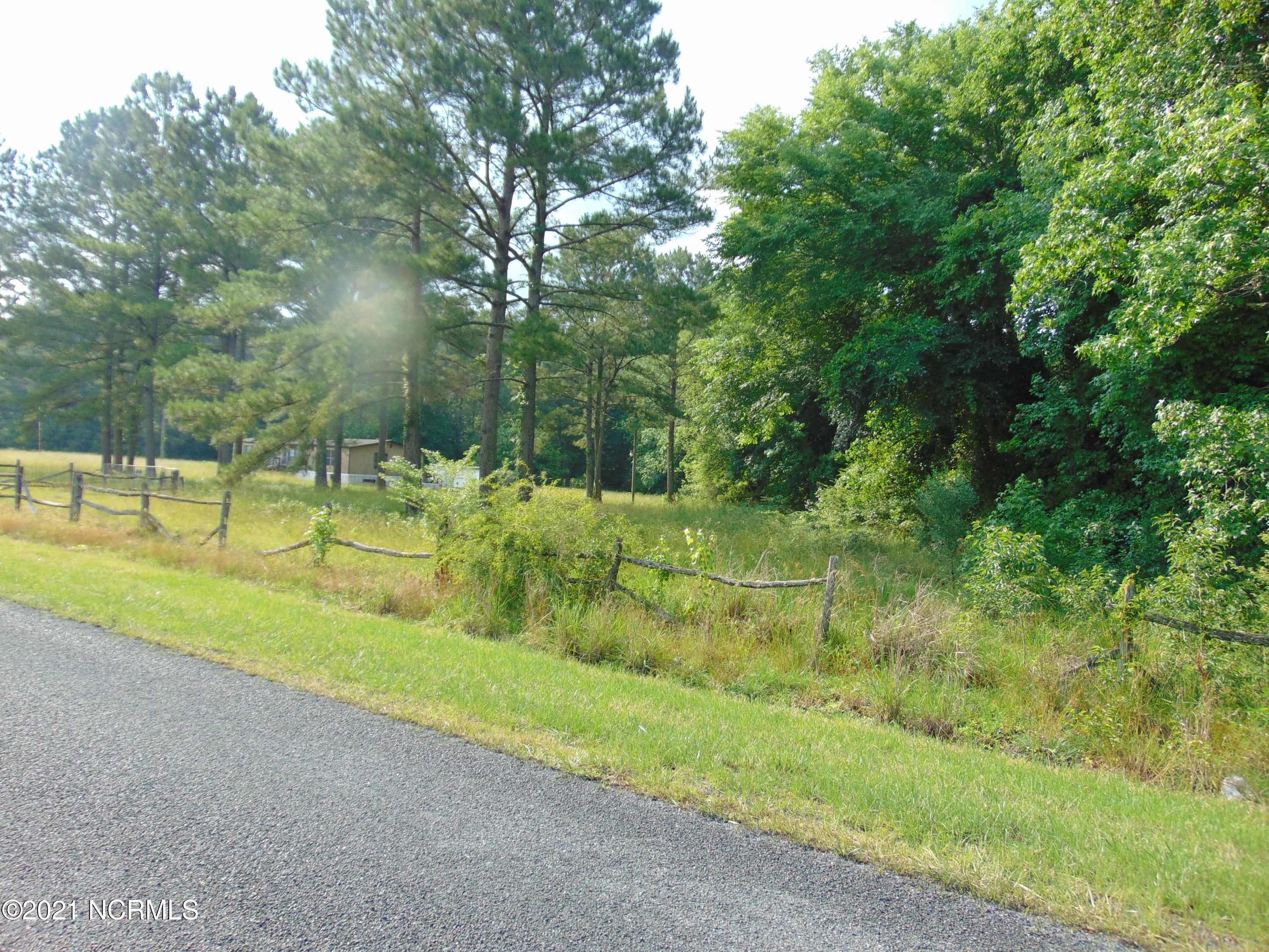 400 Labor Camp Road Edward, NC 27821 - Photo 3 of 6 2021_0320Kinney0166