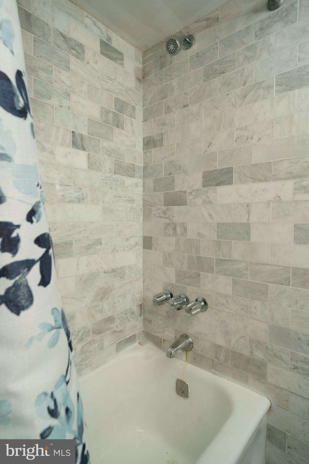 2135 Walnut Street, Unit 301 Philadelphia, PA 19103 - Photo 7 of 8