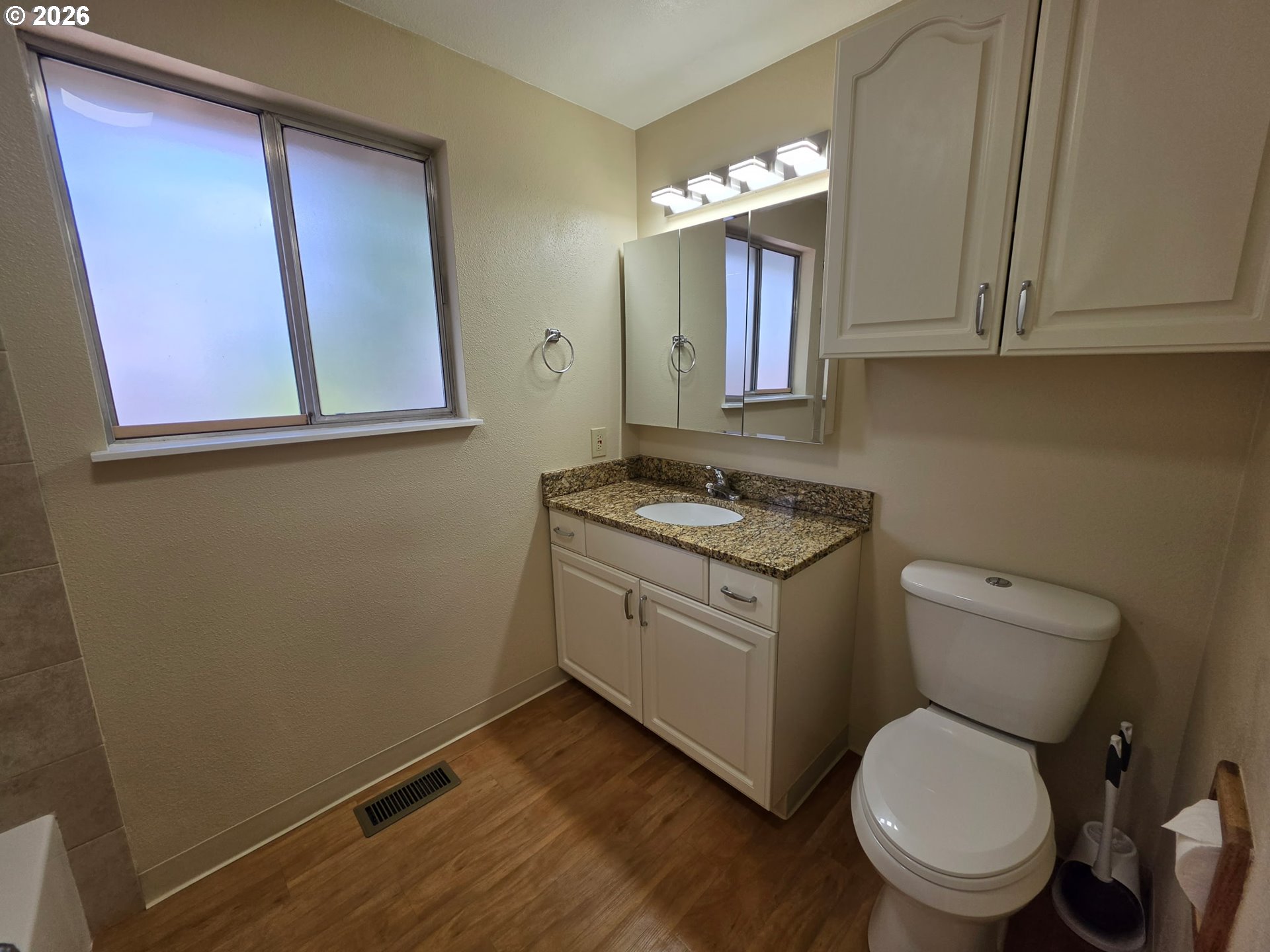 12835 Southeast Foster Road Portland, OR 97236 - Photo 12 of 22 Bathroom