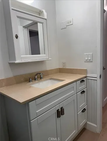 $3,575 | 1951 Malcolm Avenue, Los Angeles, CA 90025