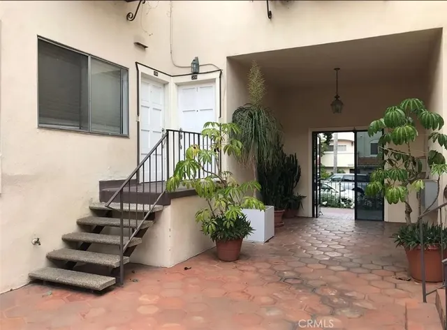 $3,575 | 1951 Malcolm Avenue, Los Angeles, CA 90025