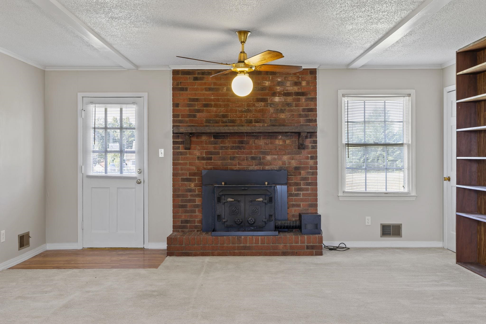 210 Saluda Road Moore, SC 29369 - Photo 3 of 40