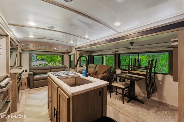 $1,175,000 | 2792 Happy Hollow Road, Sevierville, TN 37862