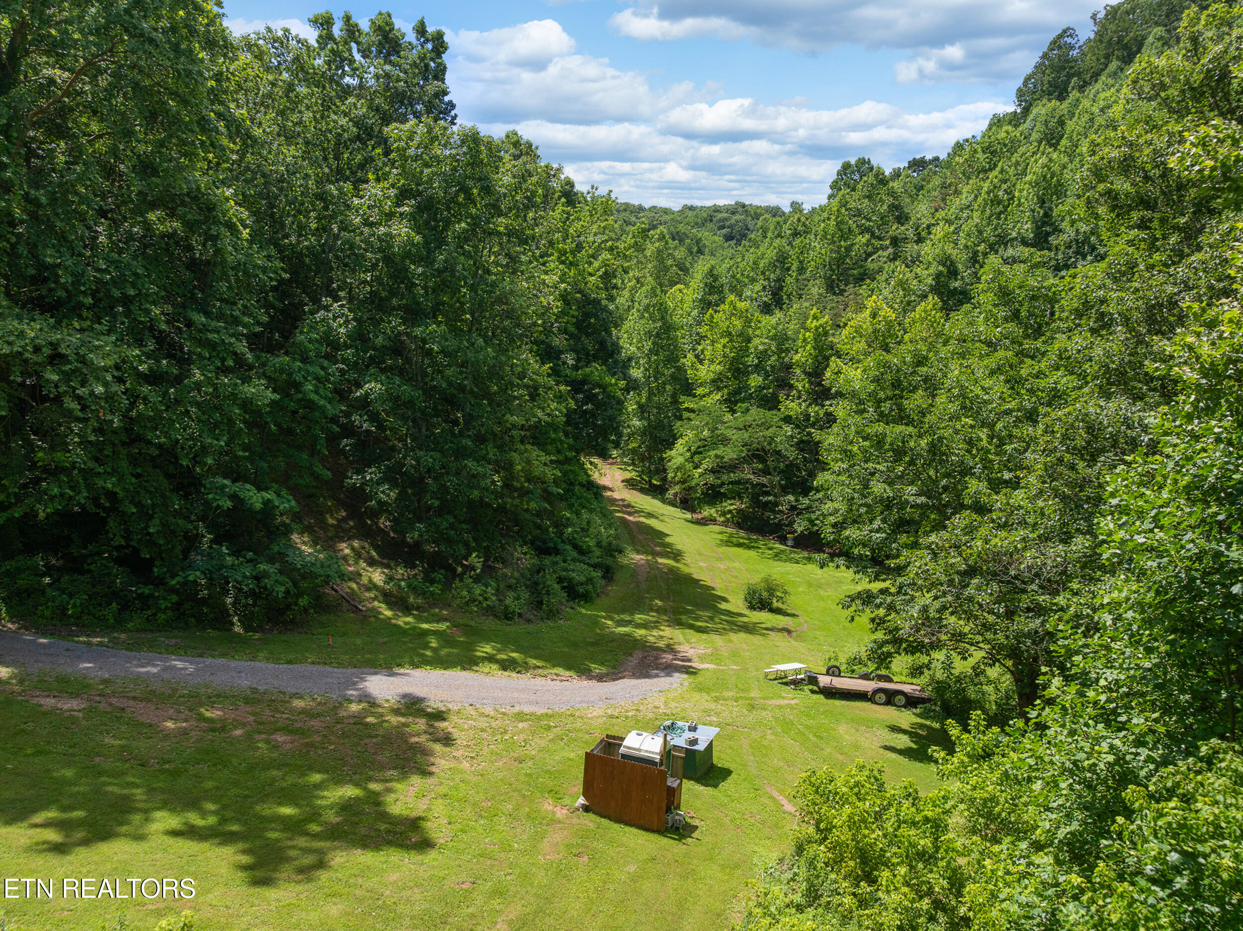 2792 Happy Hollow Road Sevierville, TN 37862 - Photo 5 of 46 41_2792 happy hollow-38