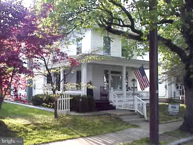 242 South Spruce Street Lititz, PA 17543 - Photo 1 of 1