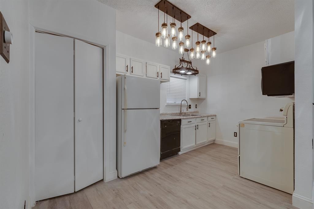 5550 Spring Valley Road, Unit E24 Dallas, TX 75254 - Photo 7 of 22 Gallery Image 7