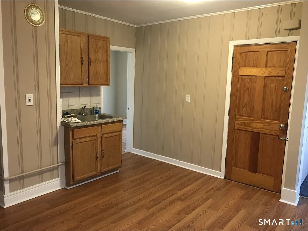 39 Pine Street New Haven, CT 06513 - Photo 5 of 13