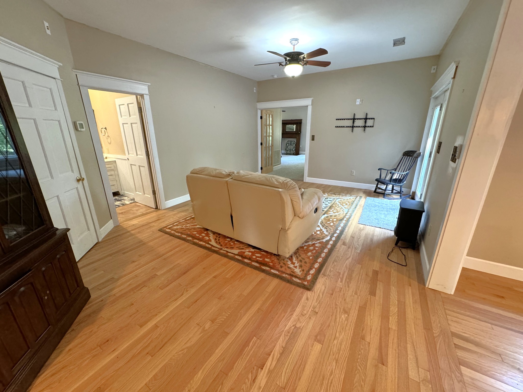 391 Fairview School Road Normandy, TN 37360 - Photo 33 of 68 a living room with a bed furniture and a flat screen tv