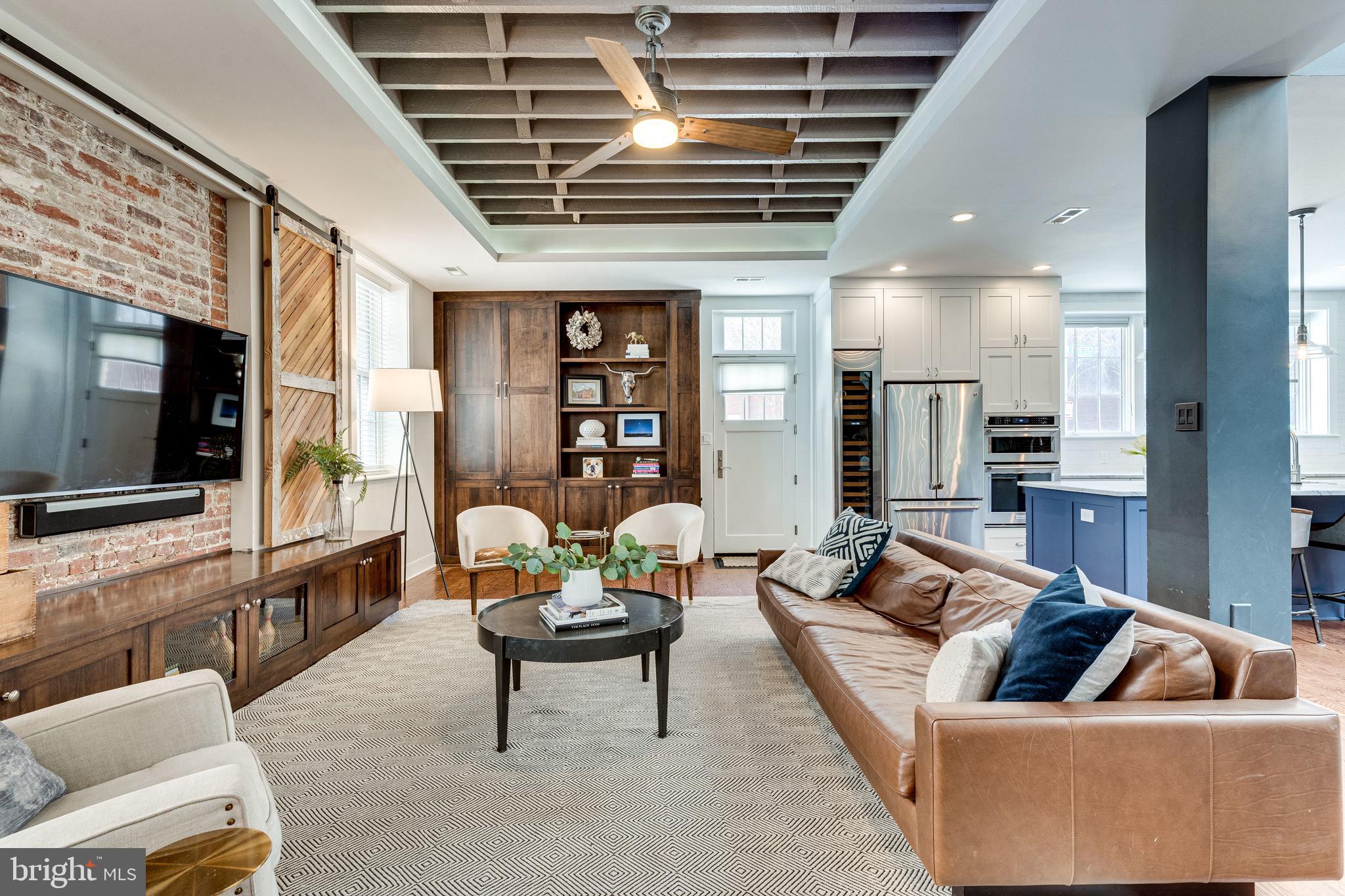 1420 Paloma Way Northwest Washington, DC 20009 - Photo 7 of 26 Living Room