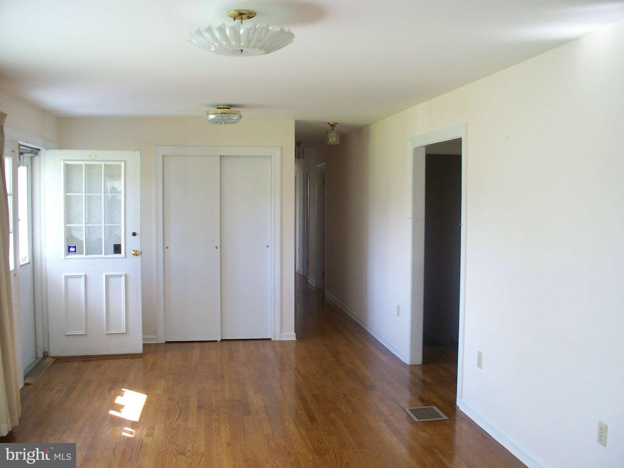 84 Shellfield Lane Colonial Beach, VA 22443 - Photo 5 of 30 Interior (General)