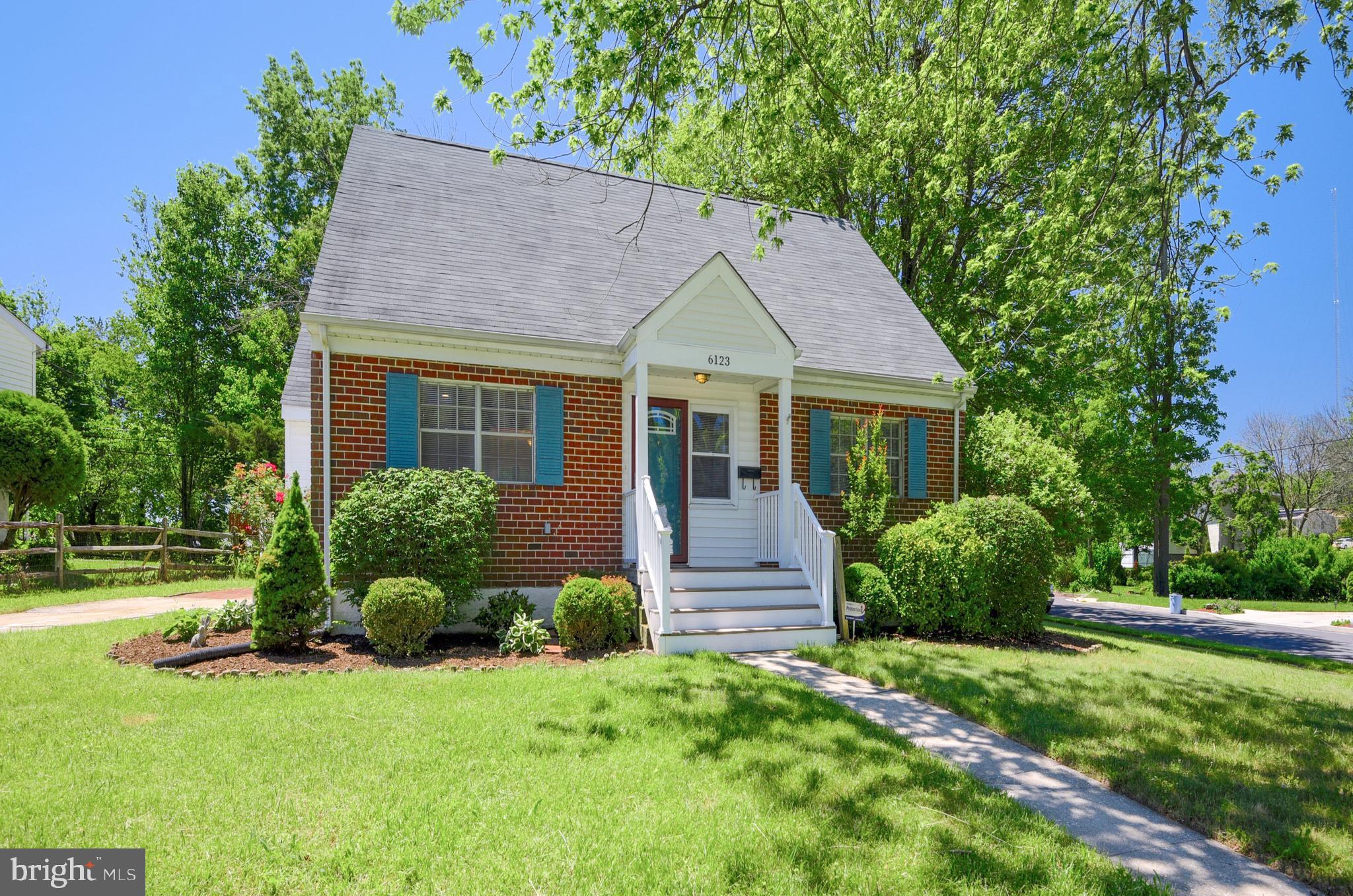 6123 Burnt Oak Road Baltimore, MD 21228 - Photo 1 of 51