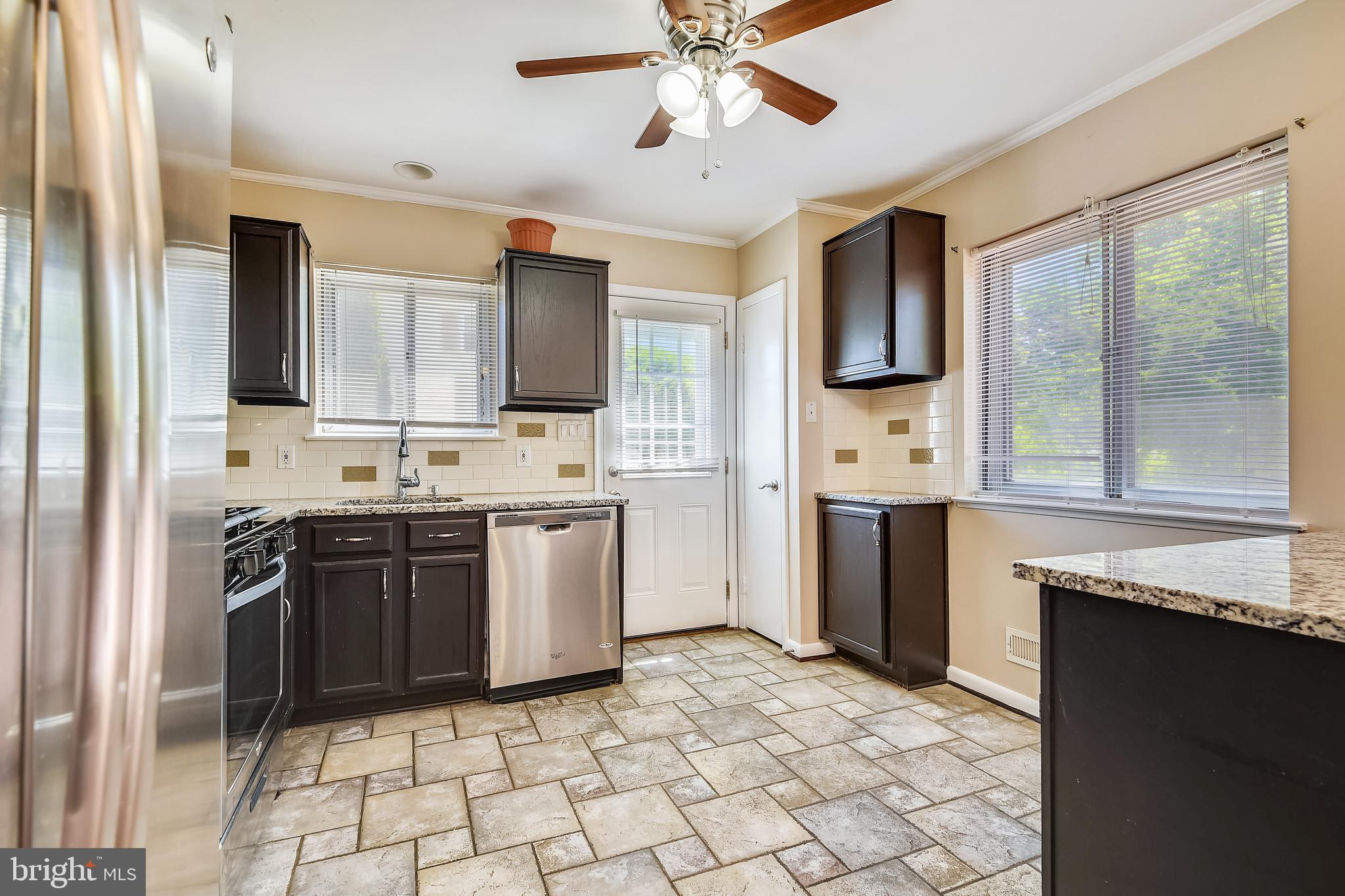 6123 Burnt Oak Road Baltimore, MD 21228 - Photo 17 of 51