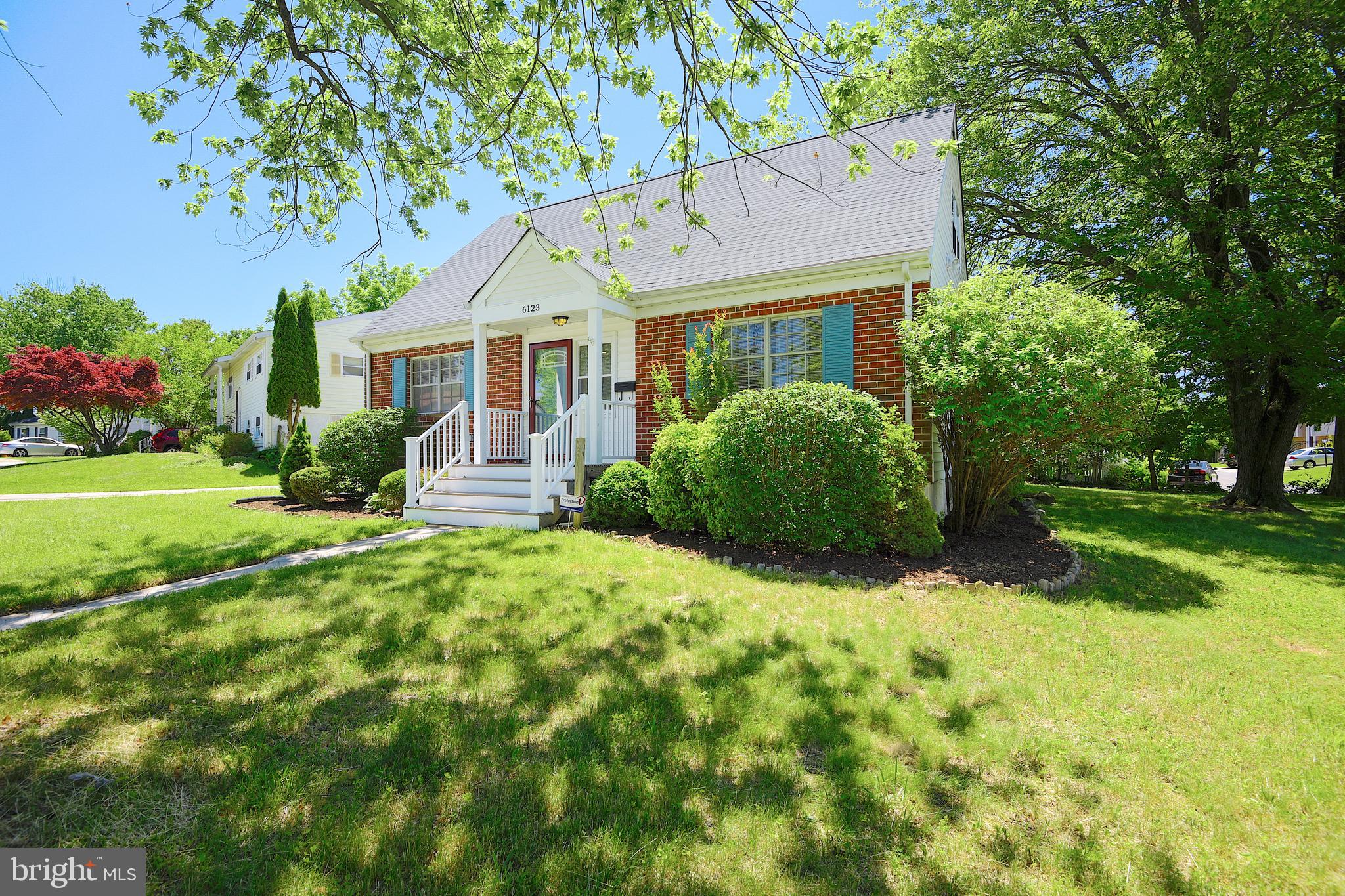 6123 Burnt Oak Road Baltimore, MD 21228 - Photo 3 of 51