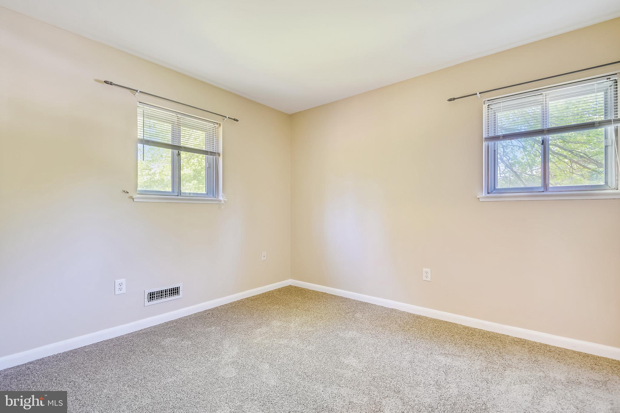 6123 Burnt Oak Road Baltimore, MD 21228 - Photo 22 of 51