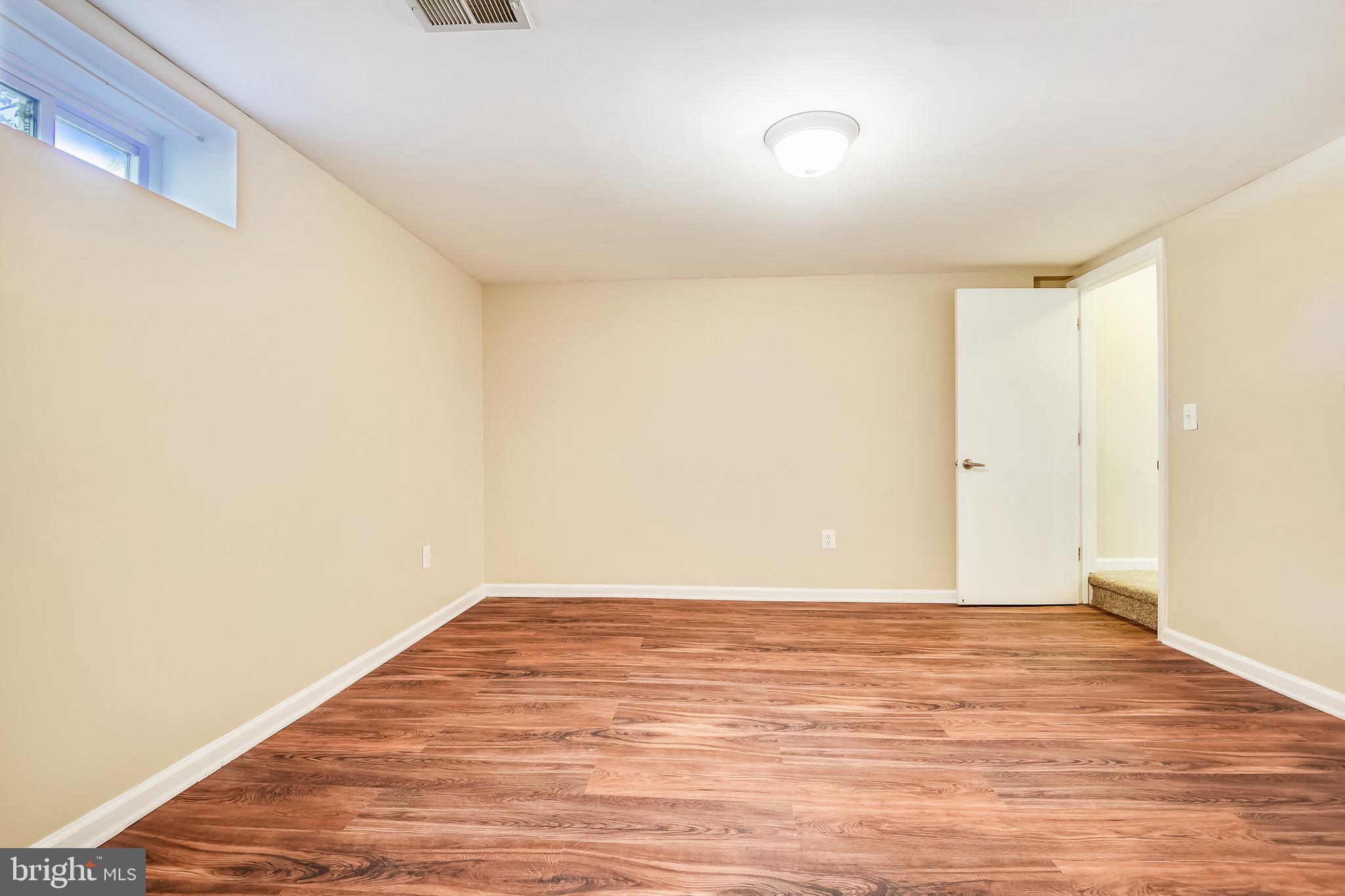 6123 Burnt Oak Road Baltimore, MD 21228 - Photo 37 of 51