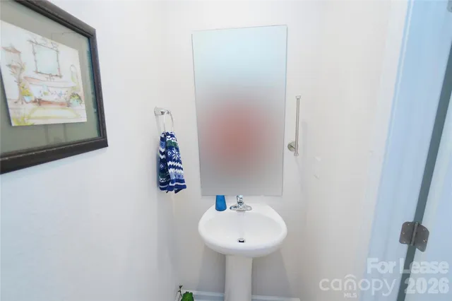 $2,500 | 6008 Lowe Lane, Charlotte, NC 28214