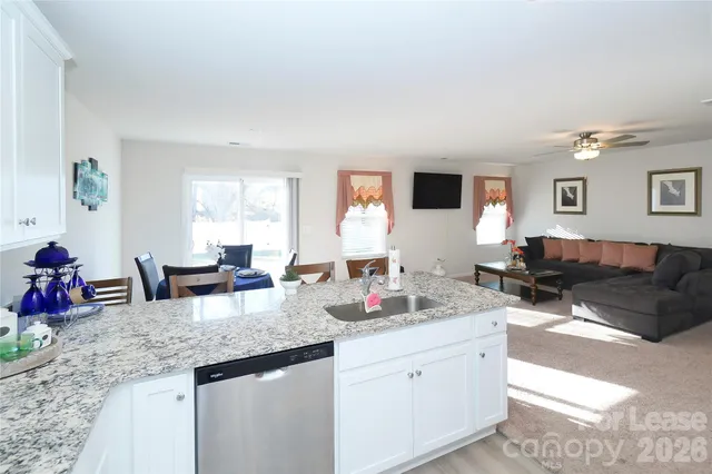 $2,500 | 6008 Lowe Lane, Charlotte, NC 28214