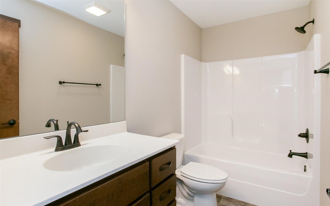 400 Ridge View Court Fairfax, IA 52228 - Photo 18 of 26 Gallery Image 18